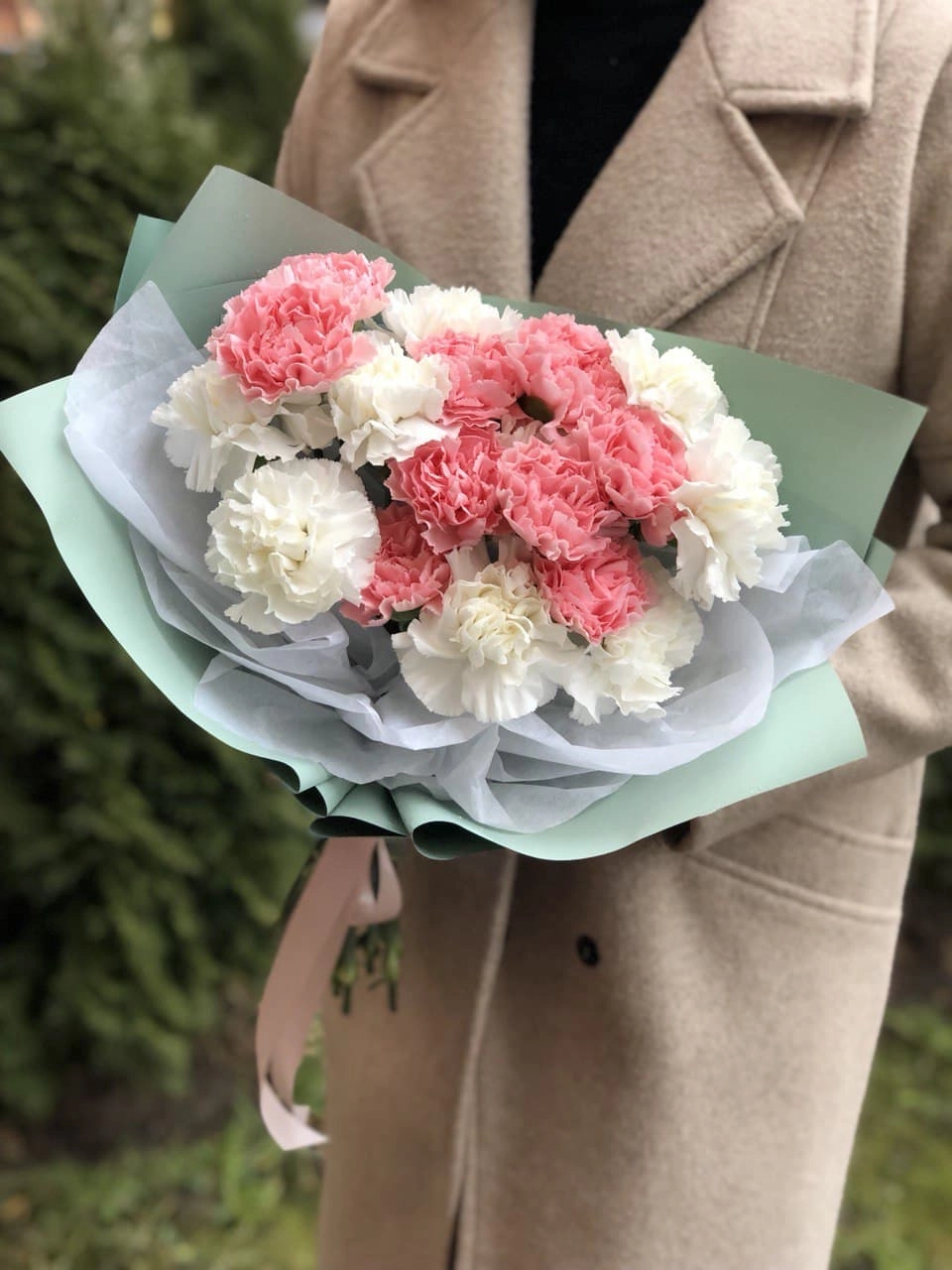 Картинка Букет из 23 гвоздик "Палитра"