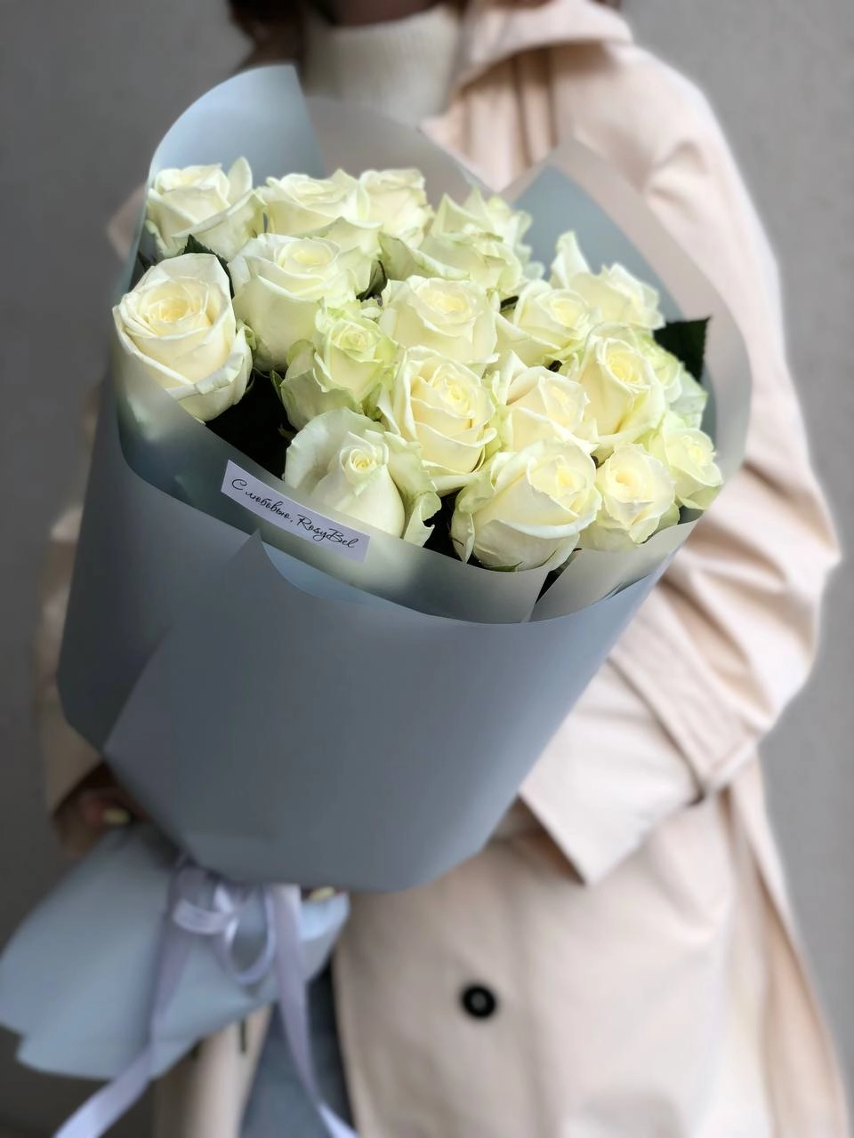 Картинка Букет из 17 роз "Аморе" 60 см