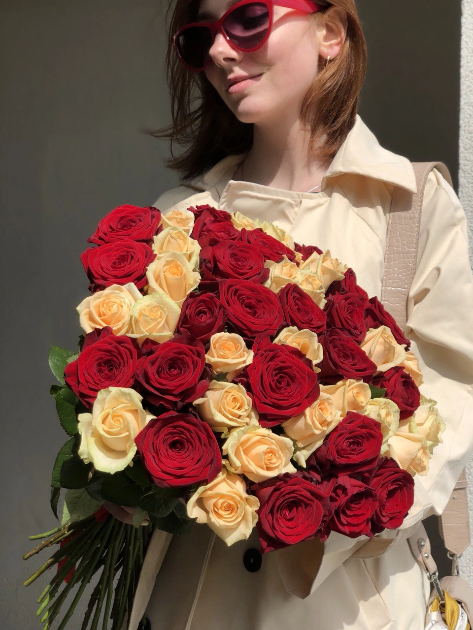 Картинка Букет из 51 розы "Смешение чувств" 60 см