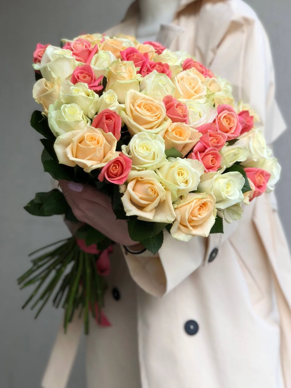 Картинка Букет из 51 розы "Коралловый риф" 40 см