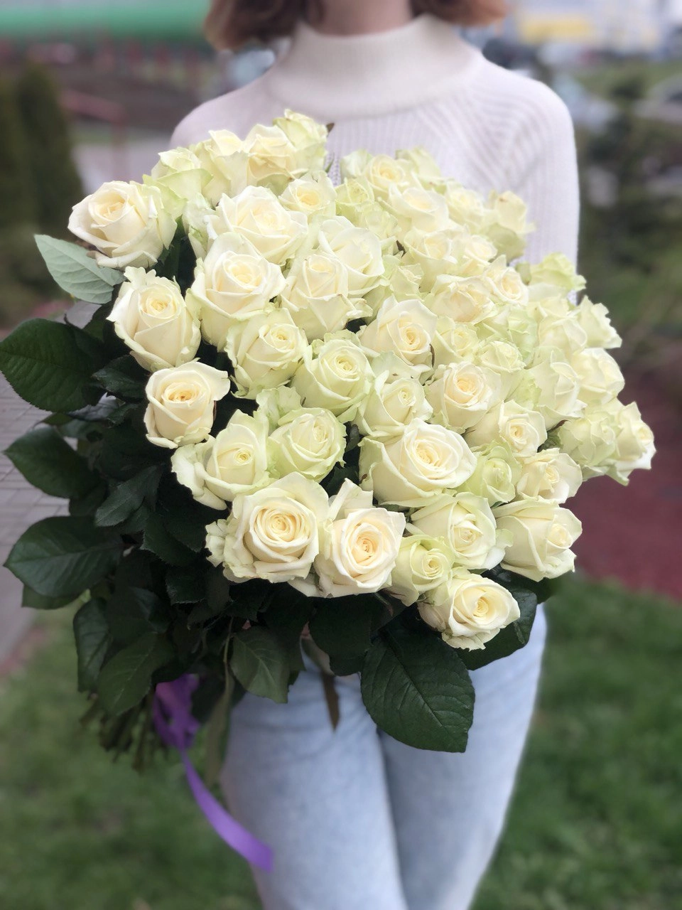 Картинка Букет из 51 розы Аваланж "Аркадия" 50 см