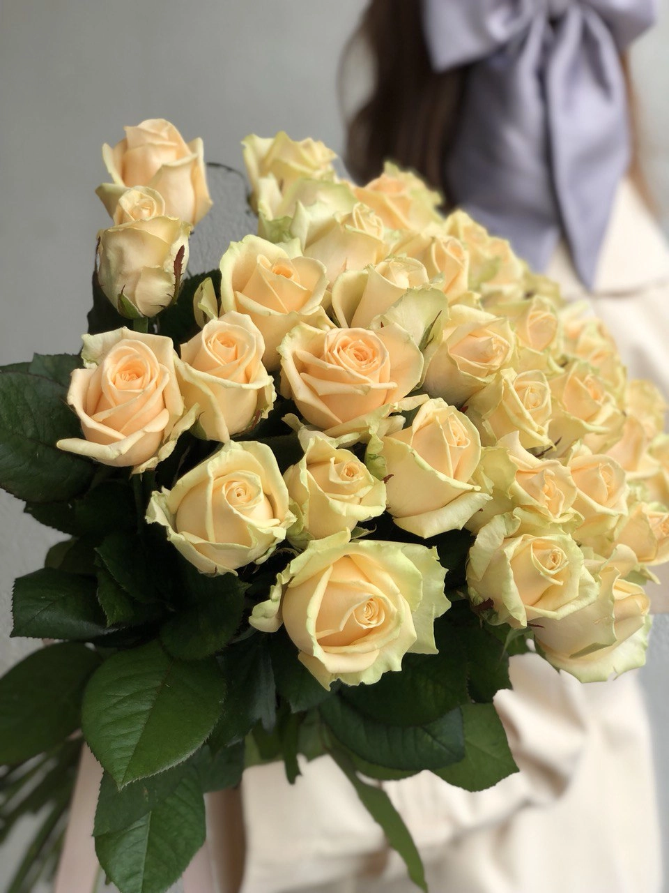 Картинка Букет из 31 розы " Малиновый десерт" 40 см