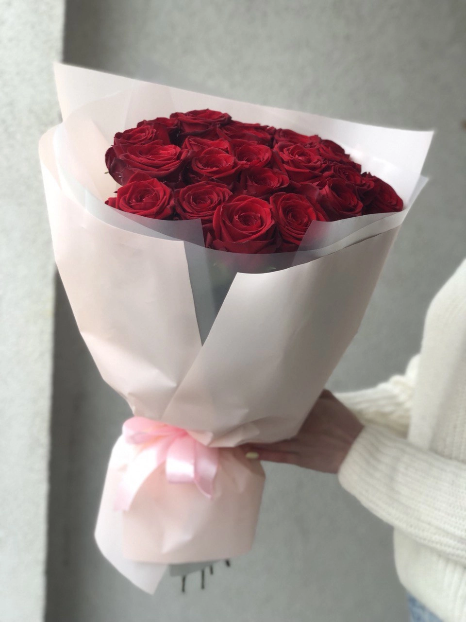 Картинка Букет из 25 красных роз "Мисс" 60 см