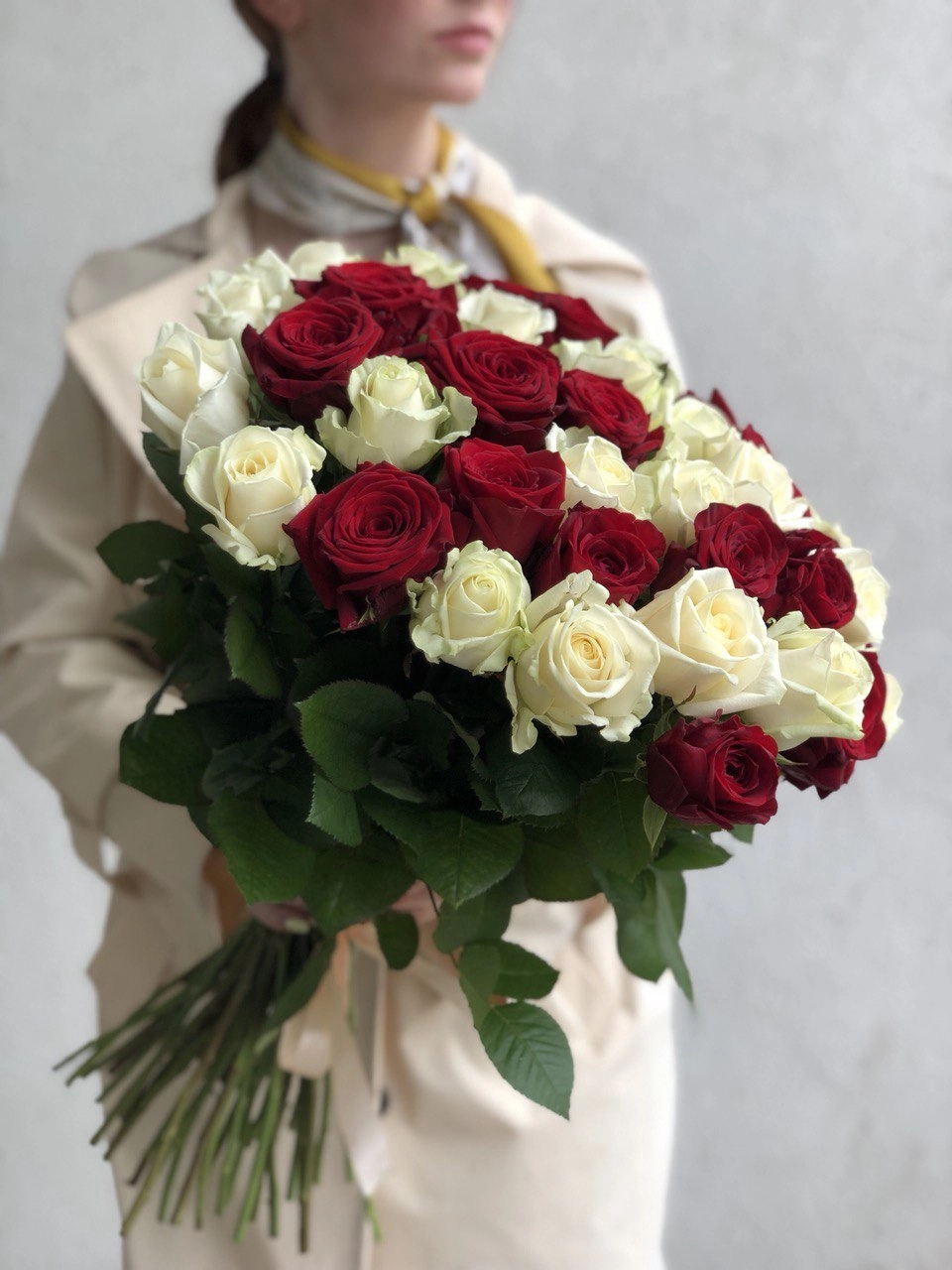 Картинка Букет из 51 розы "Дуо" 40 см