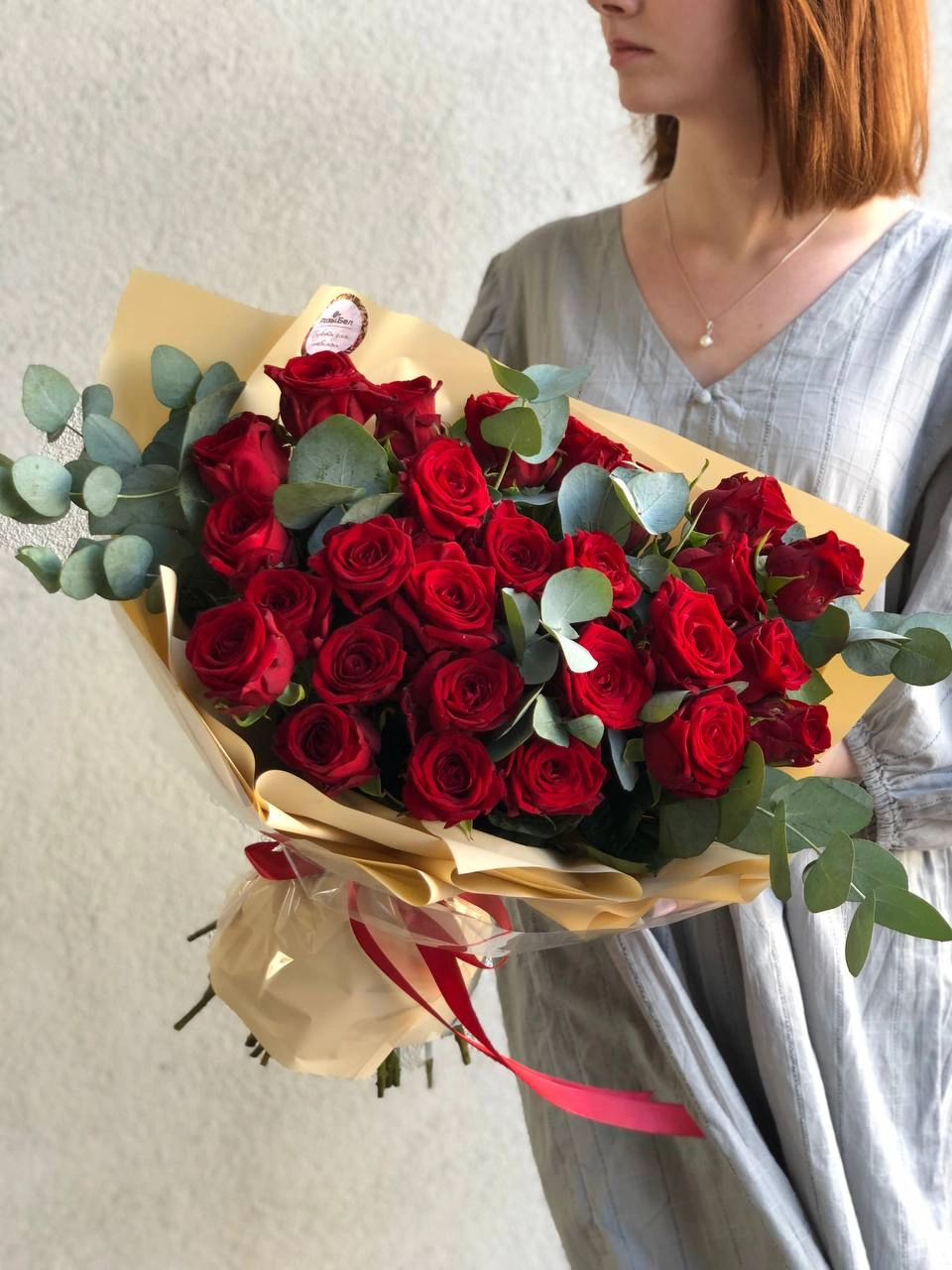 Картинка Букет  из 25 красных роз "Лондон" 40  см