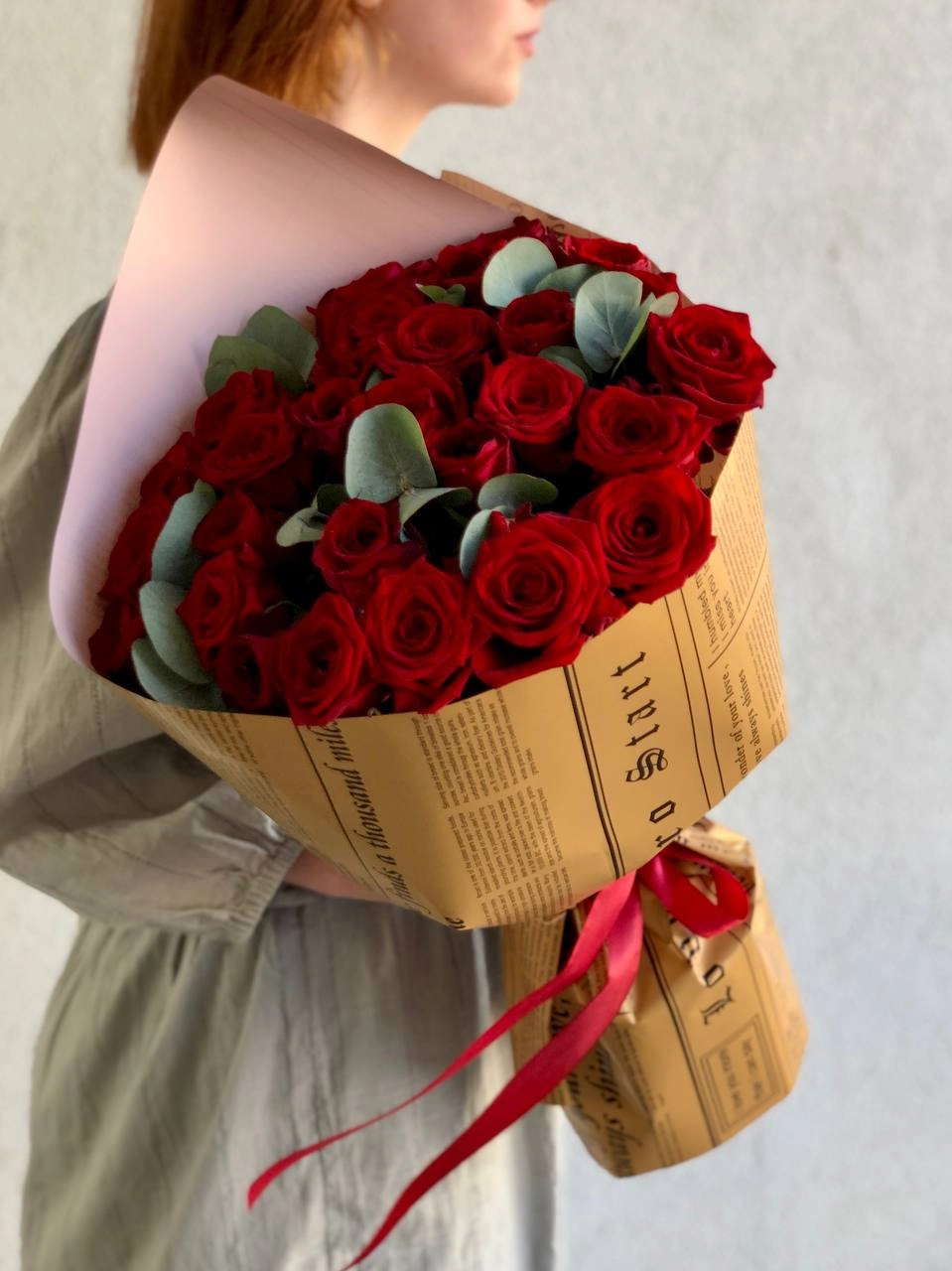 Картинка Букет из 27 роз "Леди ин Рэд" 50 см