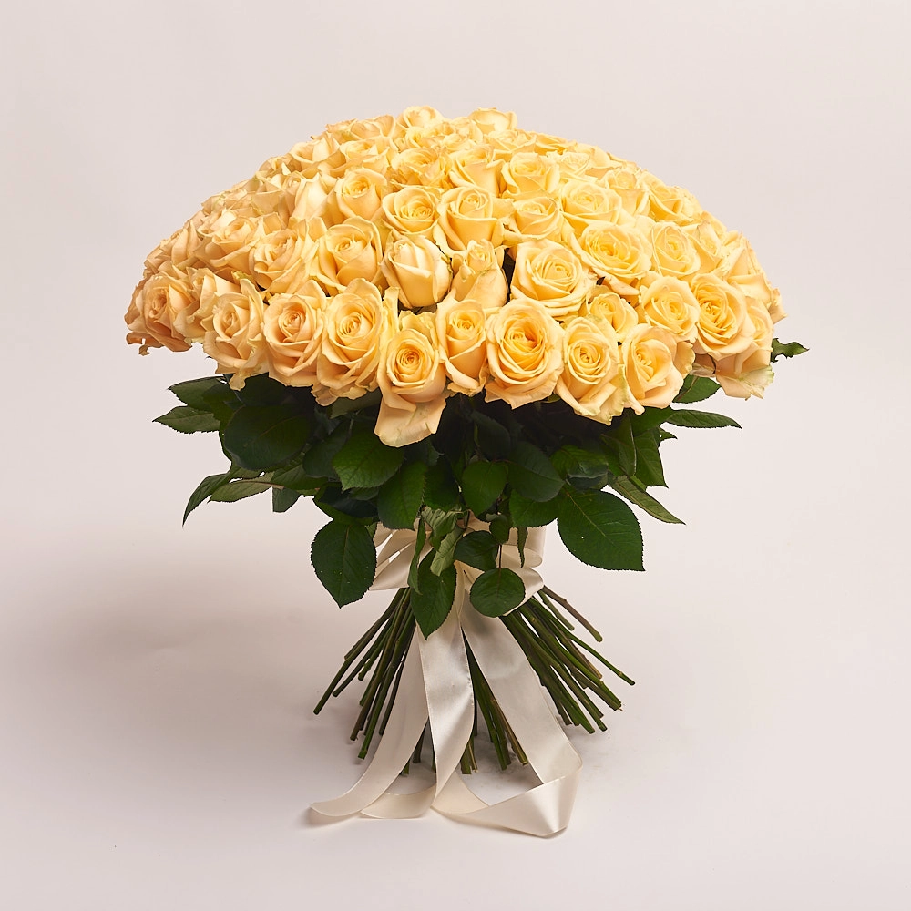 Картинка Букет из 101 розы сорта  Пич Аваланж 40 см