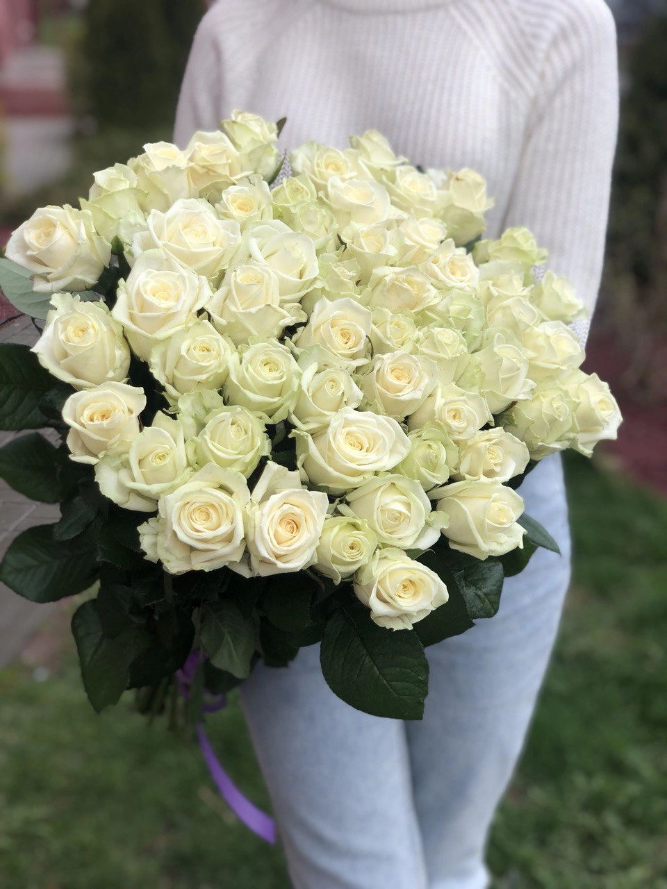 Картинка Букет из 51 розы Аваланж "Аркадия" 50 см