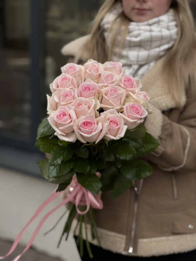 Картинка Букет из 15  роз "Сорбет" 40 см