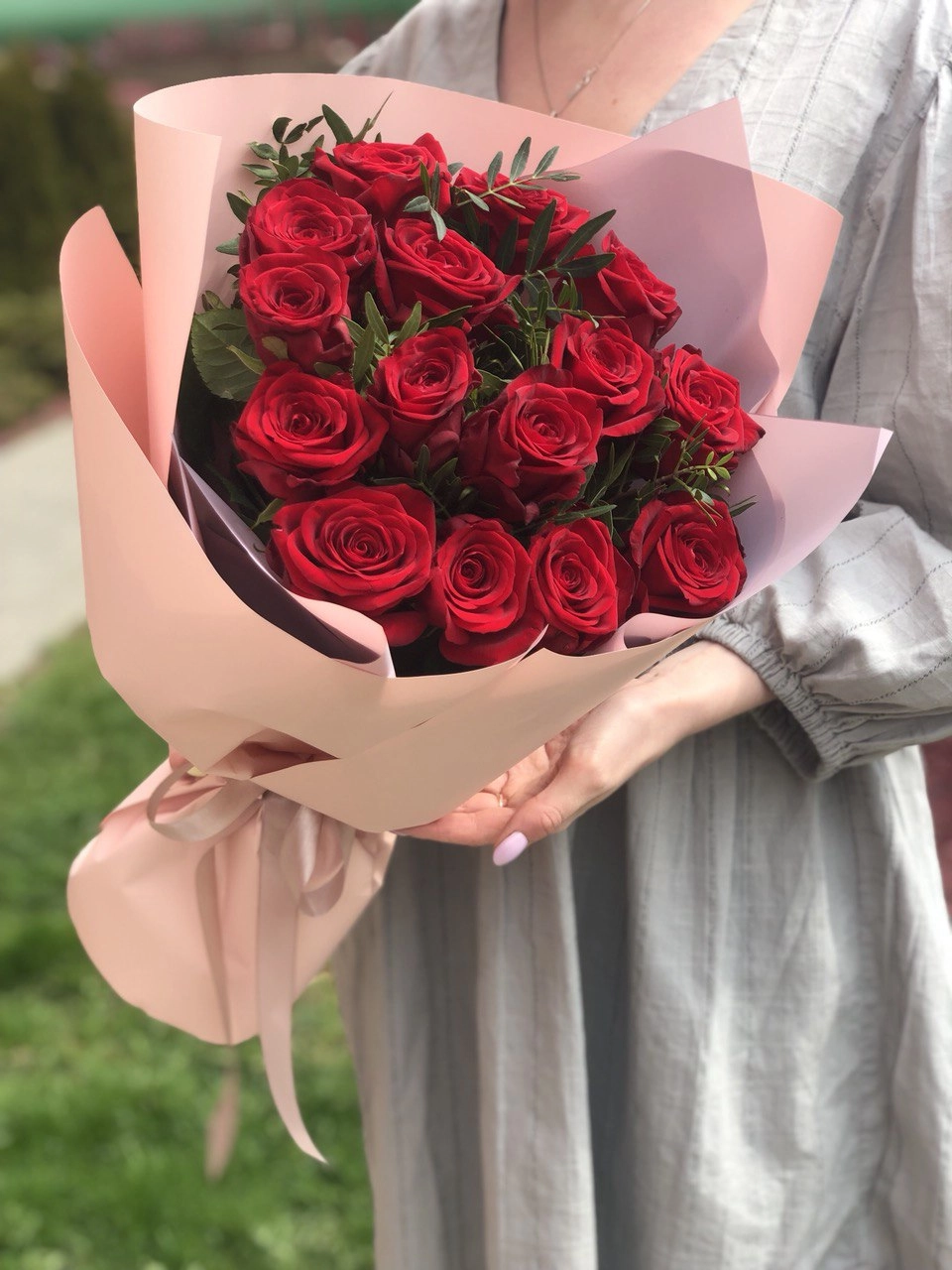Картинка Букет из 15 роз "Бордо" 60 см