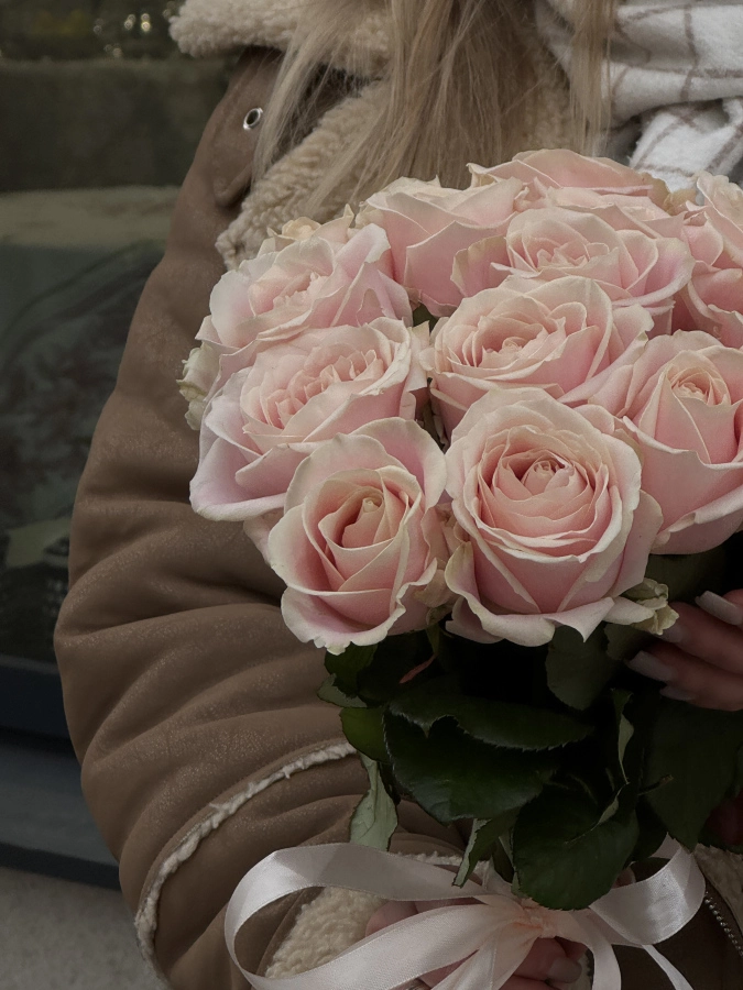 Картинка Букет  из 15 роз "Ванильный вечер" 50 см