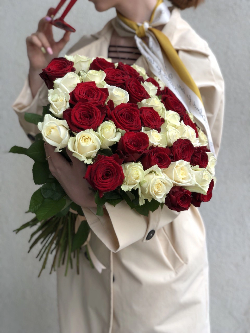 Картинка Букет из 51 розы "Дуо" 40 см