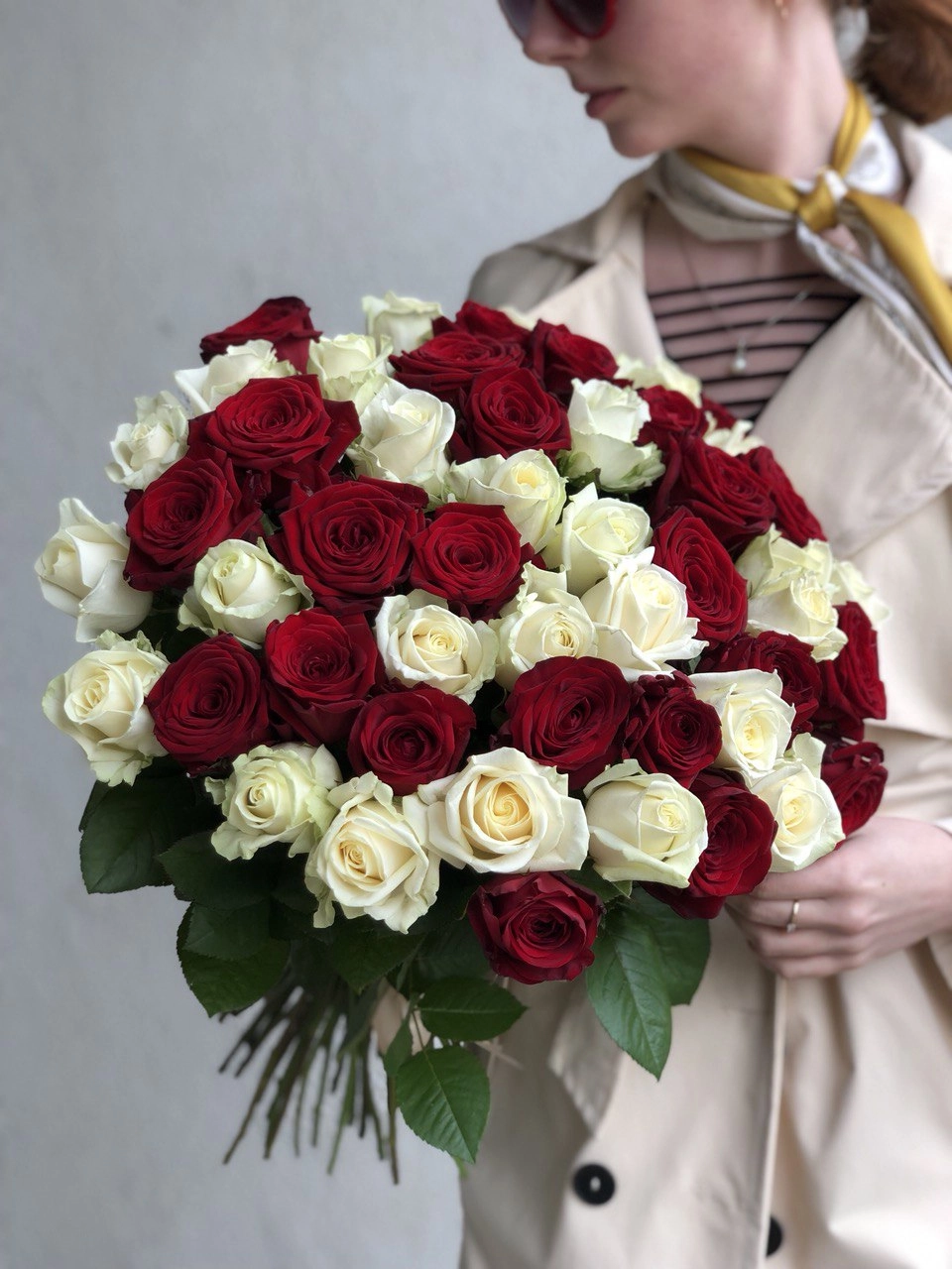 Картинка Букет из 51 розы "Дуо" 40 см