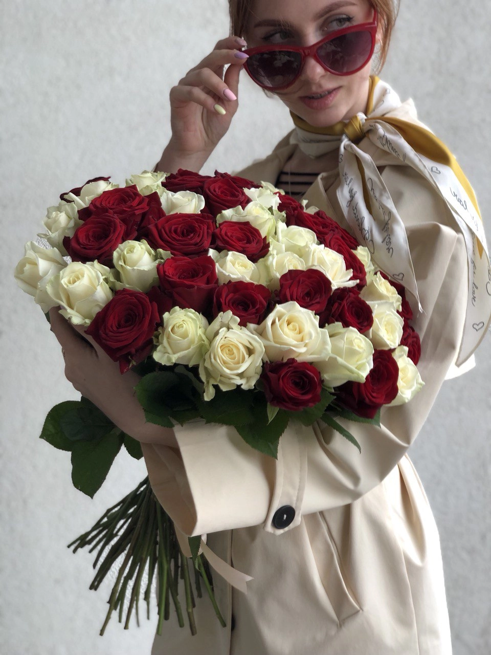 Картинка Букет из 51 розы "Дуо" 40 см